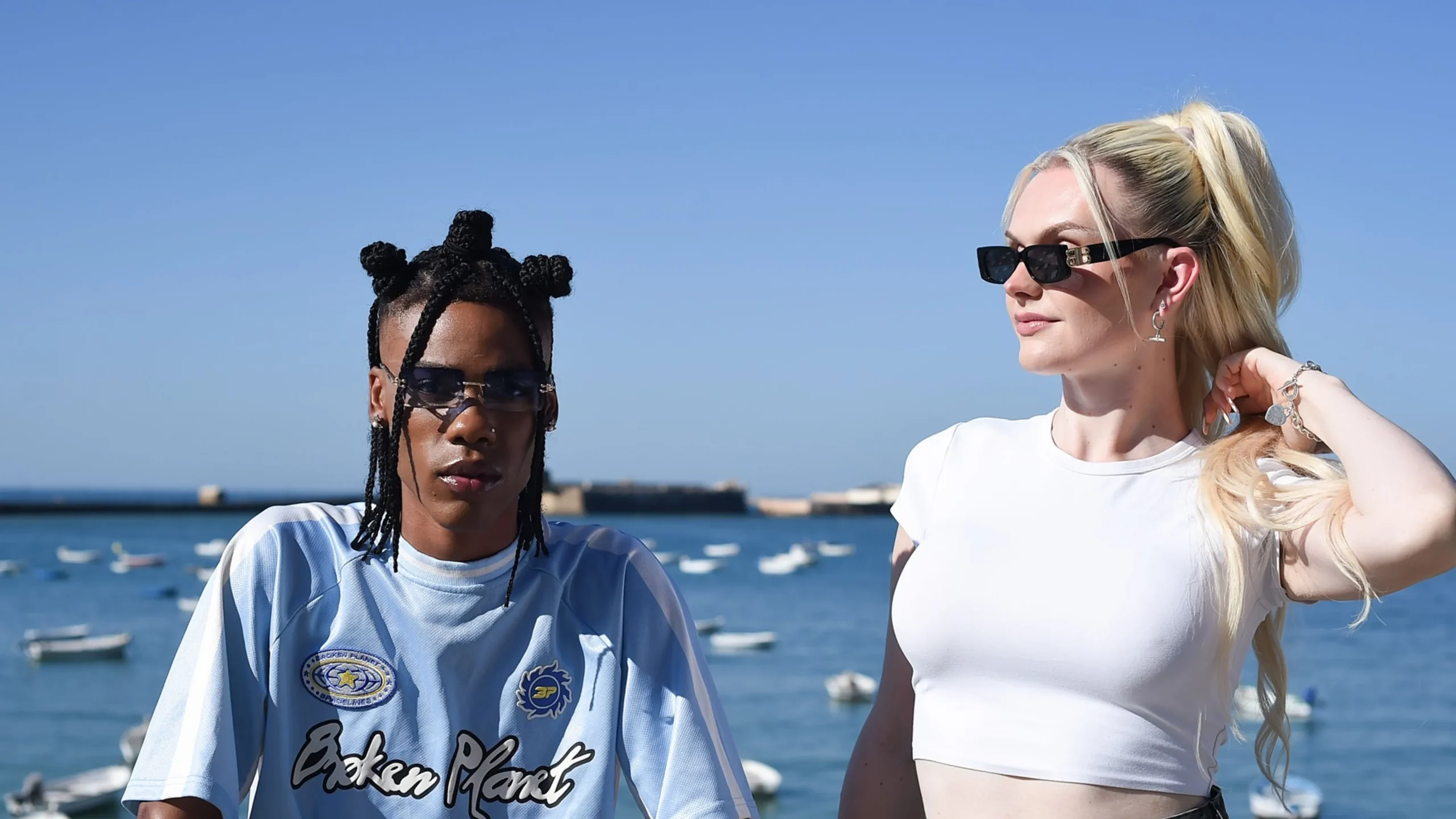 Infographic showing laws, safety tips, and nightlife insights for the Sagrada Familia district in Barcelona, including Spain’s legal context on sex work and traveler safety guidelines.