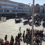 Infographic showing reviews, price, and academic level of Colegio Sagrada Familia Jorge Juan including costs, strengths, weaknesses, and comparison with other schools in Valencia.