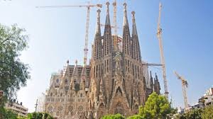 "Infographic showing ways to donate to the Sagrada Familia, including one-time, recurring, legacy, and corporate donations, with a visual breakdown of how contributions support construction, preservation, and cultural activities