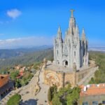Infographic of Tibidabo Church in Barcelona showing how to get there, best views, sunset tips, and panoramic skyline from Mount Tibidabo.