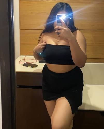 Posting a picture of your girlfriend shouldn't feel complicated. Whether she just stepped out in a show-stopping date night dress, dropped a stunning golden hour selfie, or completely nailed a streetwear fit, the right caption amplifies the post. It gives her the hype she deserves while keeping your feed clean, stylish, and intentional.